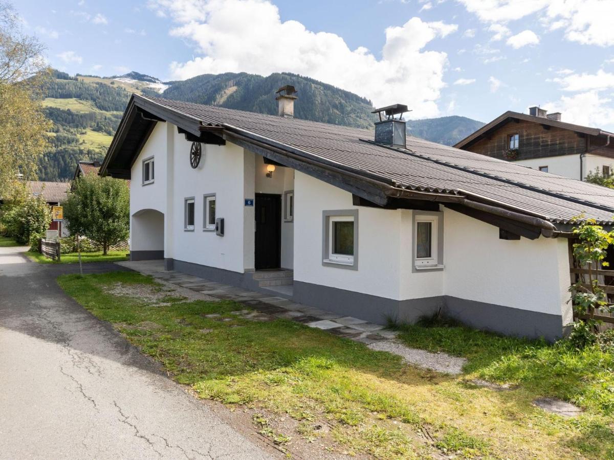 Spacious Chalet In Maishofen Near Forest Экстерьер фото